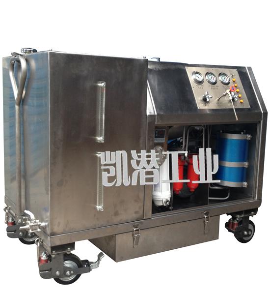 航空液壓油專(zhuān)用真空濾油機(jī).jpg 凱潛牌---航空液壓油專(zhuān)用真空濾油機(jī)特點(diǎn)