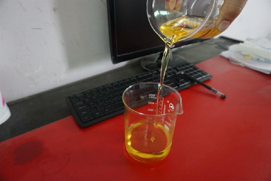 07基礎(chǔ)油溶劑萃取.JPG 廢油過(guò)濾設(shè)備中NMP復(fù)合溶劑抽提精制優(yōu)勢(shì)特點(diǎn)